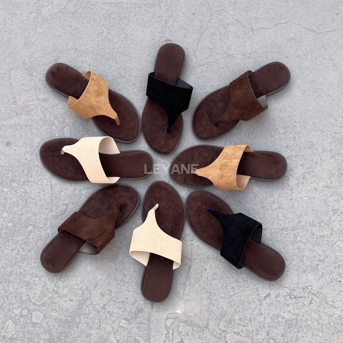 sandale plate, sandale maroc , sandale chunky, chaussures maroc, sandale femme, sandale zara, sandale été, sandals confortables, mules en daim, mules en crochets, mules maroc, mules femmes, mules tendance, sandale et mule, sabots femme
