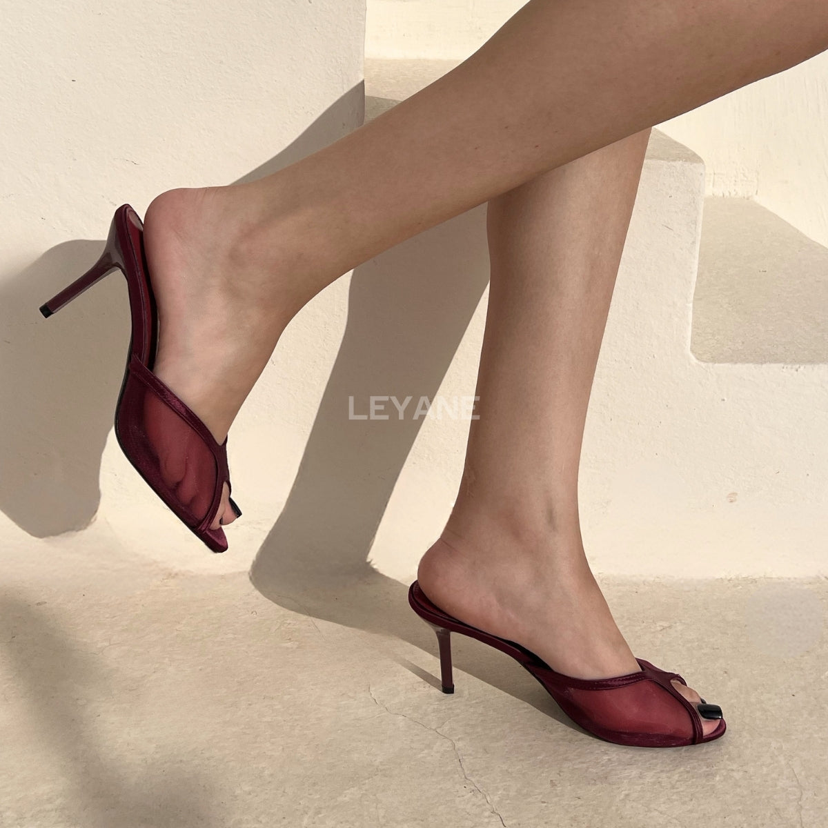sandales à talons, sandales talon femme, sandales à talon carré, sandales à talon large, sandales à talon épais, sandales à talon haut, sandales à talon moyen, sandales confortables, sandales élégantes femme, sandales chic, sandales tendance, sandales été femme, sandales habillées, sandales minimalistes, sandales modernes, sandales ouvertes, sandales à brides, sandales bride cheville, sandales plateforme, sandales chunky talon, sandales fashion, sandales casual chic, sandales soirée, sandales style marocain