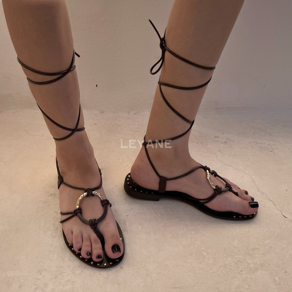 sandale plate, sandale maroc , sandale chunky, chaussures maroc, sandale femme, sandale zara, sandale été, sandals confortables, mules en daim, mules en crochets, mules maroc, mules femmes, mules tendance, sandale et mule, sabots femme
