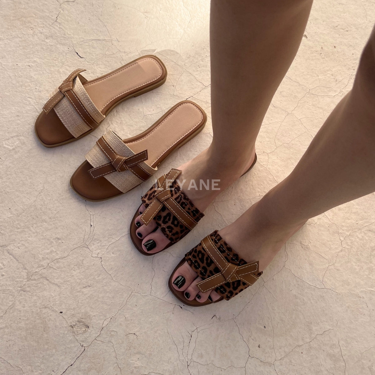 sandale plate, sandale maroc , sandale chunky, chaussures maroc, sandale femme, sandale zara, sandale été, sandals confortables, mules en daim, mules en crochets, mules maroc, mules femmes, mules tendance, sandale et mule, sabots femme
