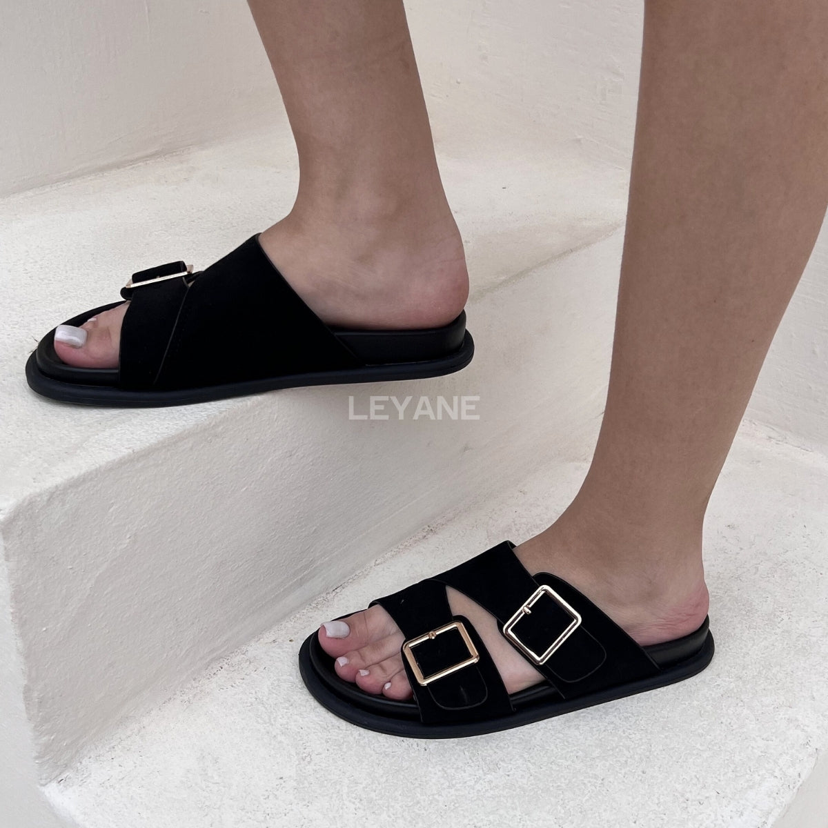 sandale plate, sandale maroc , sandale chunky, chaussures maroc, sandale femme, sandale zara, sandale été, sandals confortables, mules en daim, mules en crochets, mules maroc, mules femmes, mules tendance, sandale et mule, sabots femme
