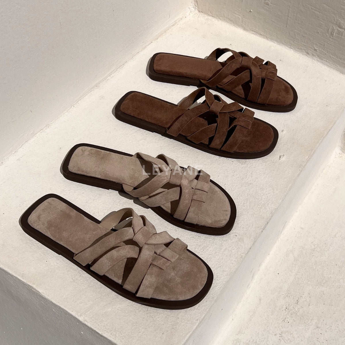 sandale plate, sandale maroc , sandale chunky, chaussures maroc, sandale femme, sandale zara, sandale été, sandals confortables, mules en daim, mules en crochets, mules maroc, mules femmes, mules tendance, sandale et mule, sabots femme
