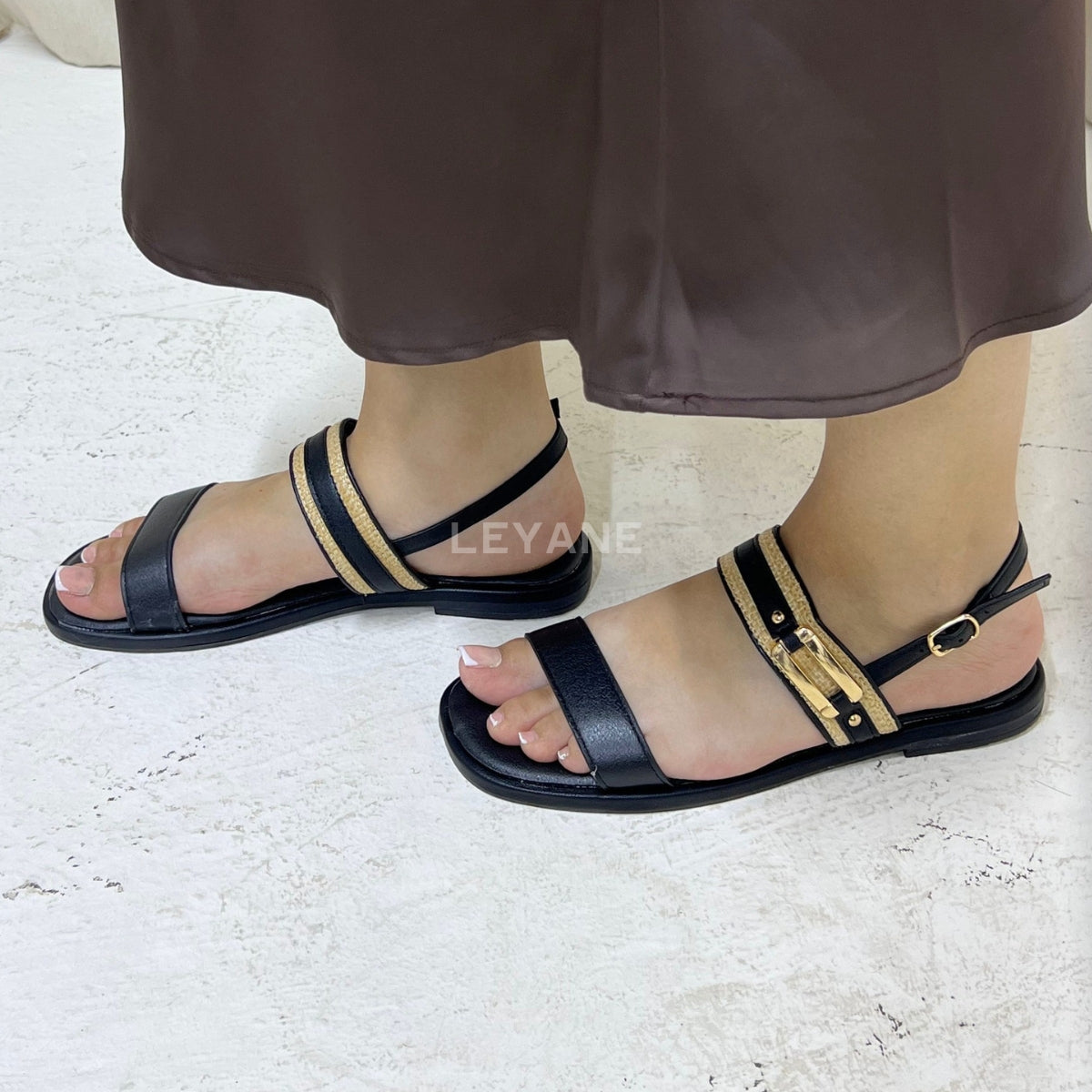 sandale plate, sandale maroc , sandale chunky, chaussures maroc, sandale femme, sandale zara, sandale été, sandals confortables, mules en daim, mules en crochets, mules maroc, mules femmes, mules tendance, sandale et mule, sabots femme
