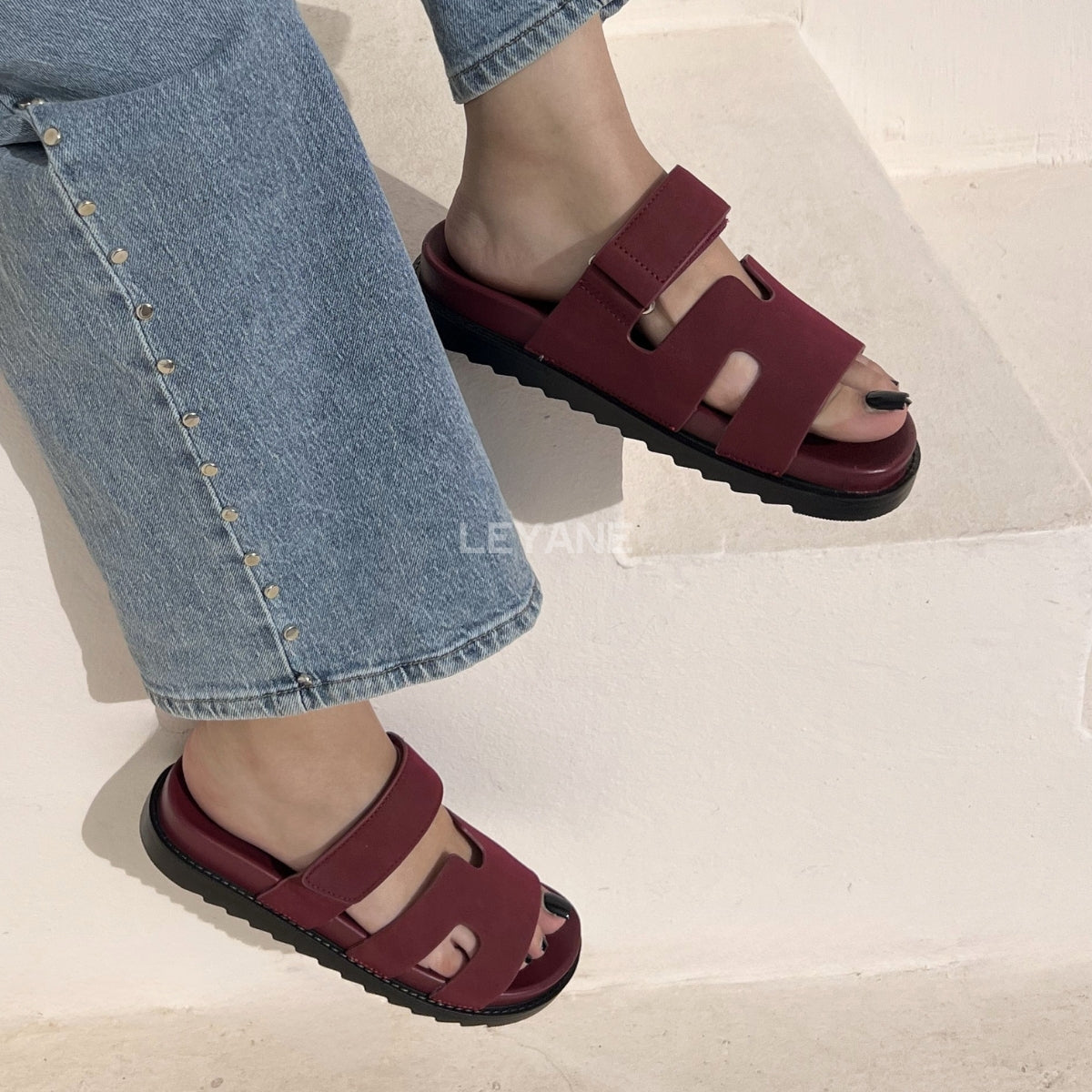 sandale plate, sandale maroc , sandale chunky, chaussures maroc, sandale femme, sandale zara, sandale été, sandals confortables, mules en daim, mules en crochets, mules maroc, mules femmes, mules tendance, sandale et mule, sabots femme
