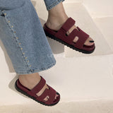 sandale plate, sandale maroc , sandale chunky, chaussures maroc, sandale femme, sandale zara, sandale été, sandals confortables, mules en daim, mules en crochets, mules maroc, mules femmes, mules tendance, sandale et mule, sabots femme
