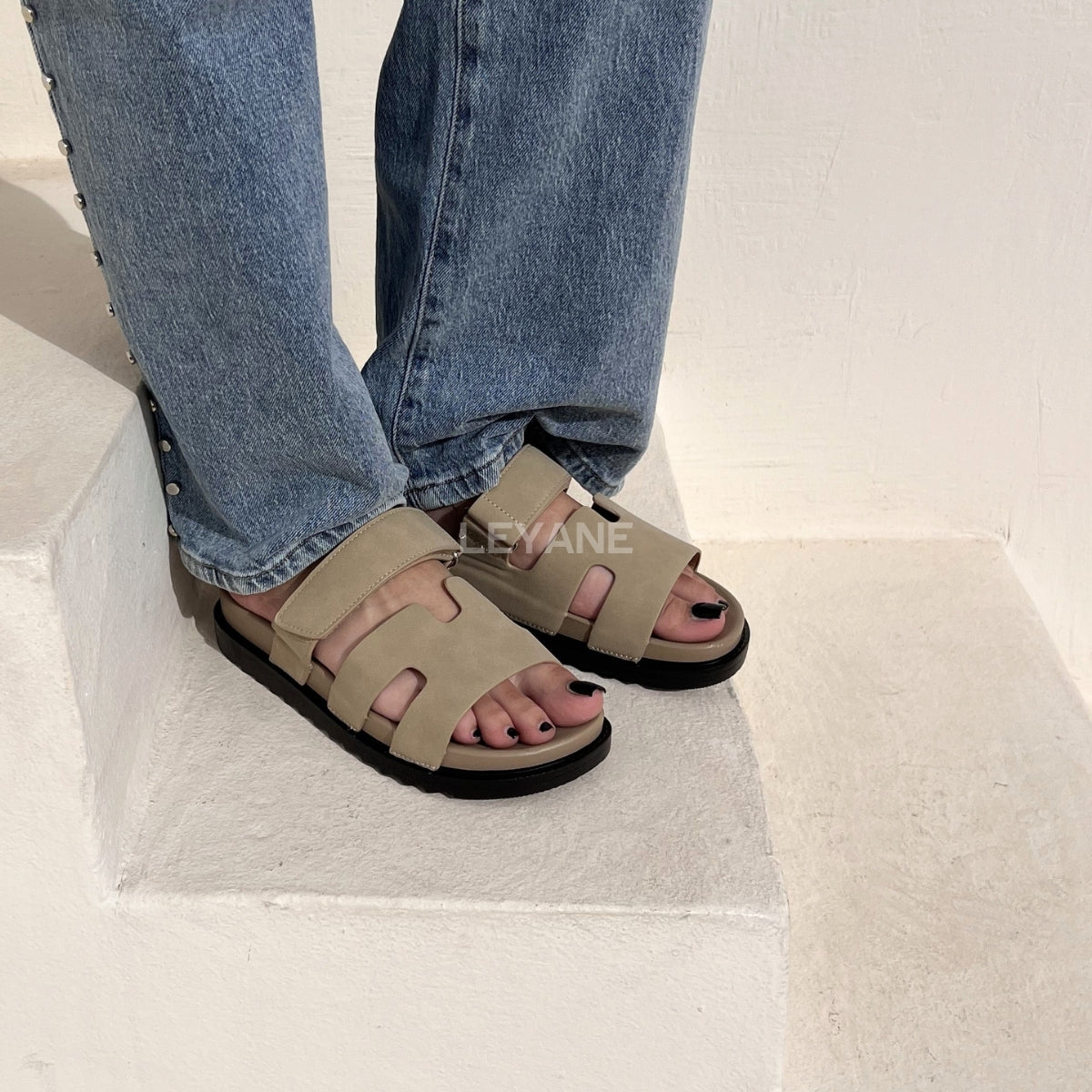 sandale plate, sandale maroc , sandale chunky, chaussures maroc, sandale femme, sandale zara, sandale été, sandals confortables, mules en daim, mules en crochets, mules maroc, mules femmes, mules tendance, sandale et mule, sabots femme

