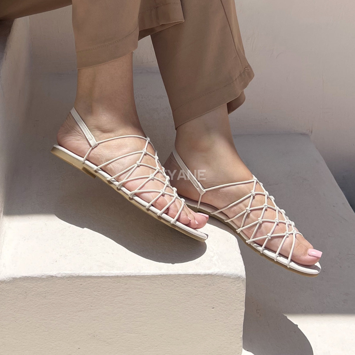 sandale plate, sandale maroc , sandale chunky, chaussures maroc, sandale femme, sandale zara, sandale été, sandals confortables, mules en daim, mules en crochets, mules maroc, mules femmes, mules tendance, sandale et mule, sabots femme
