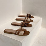 sandale plate, sandale maroc , sandale chunky, chaussures maroc, sandale femme, sandale zara, sandale été, sandals confortables, mules en daim, mules en crochets, mules maroc, mules femmes, mules tendance, sandale et mule, sabots femme
