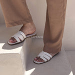 sandale plate, sandale maroc , sandale chunky, chaussures maroc, sandale femme, sandale zara, sandale été, sandals confortables, mules en daim, mules en crochets, mules maroc, mules femmes, mules tendance, sandale et mule, sabots femme
