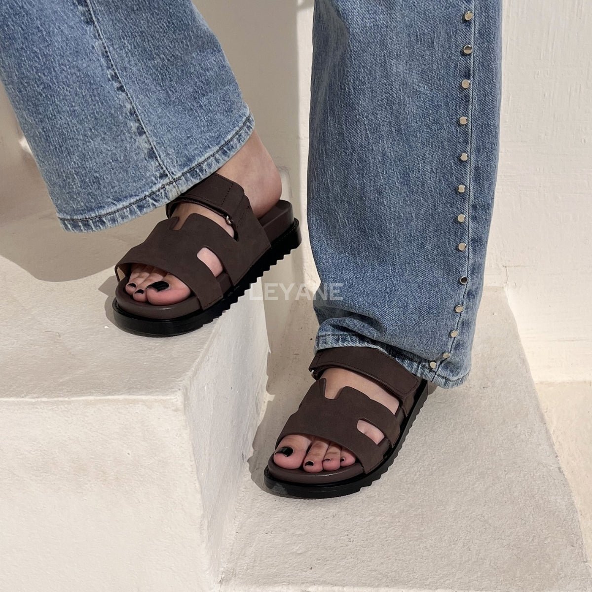 sandale plate, sandale maroc , sandale chunky, chaussures maroc, sandale femme, sandale zara, sandale été, sandals confortables, mules en daim, mules en crochets, mules maroc, mules femmes, mules tendance, sandale et mule, sabots femme
