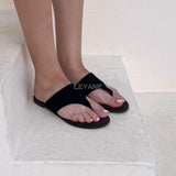 sandale plate, sandale maroc , sandale chunky, chaussures maroc, sandale femme, sandale zara, sandale été, sandals confortables, mules en daim, mules en crochets, mules maroc, mules femmes, mules tendance, sandale et mule, sabots femme
