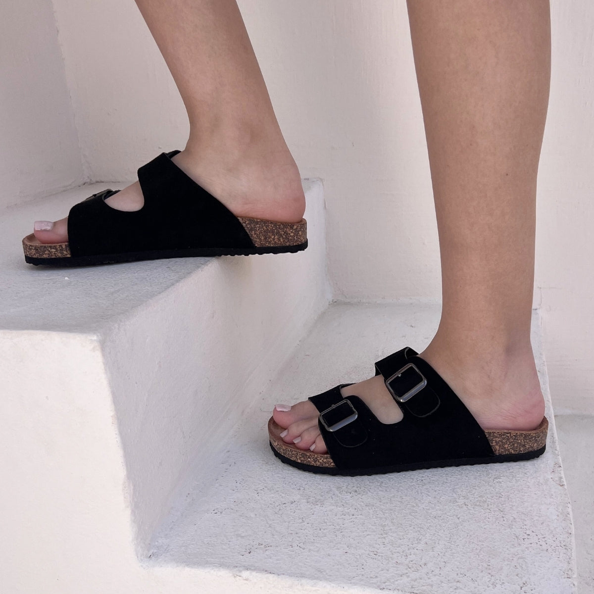 sandale plate, sandale maroc , sandale chunky, chaussures maroc, sandale femme, sandale zara, sandale été, sandals confortables, mules en daim, mules en crochets, mules maroc, mules femmes, mules tendance, sandale et mule, sabots femme
