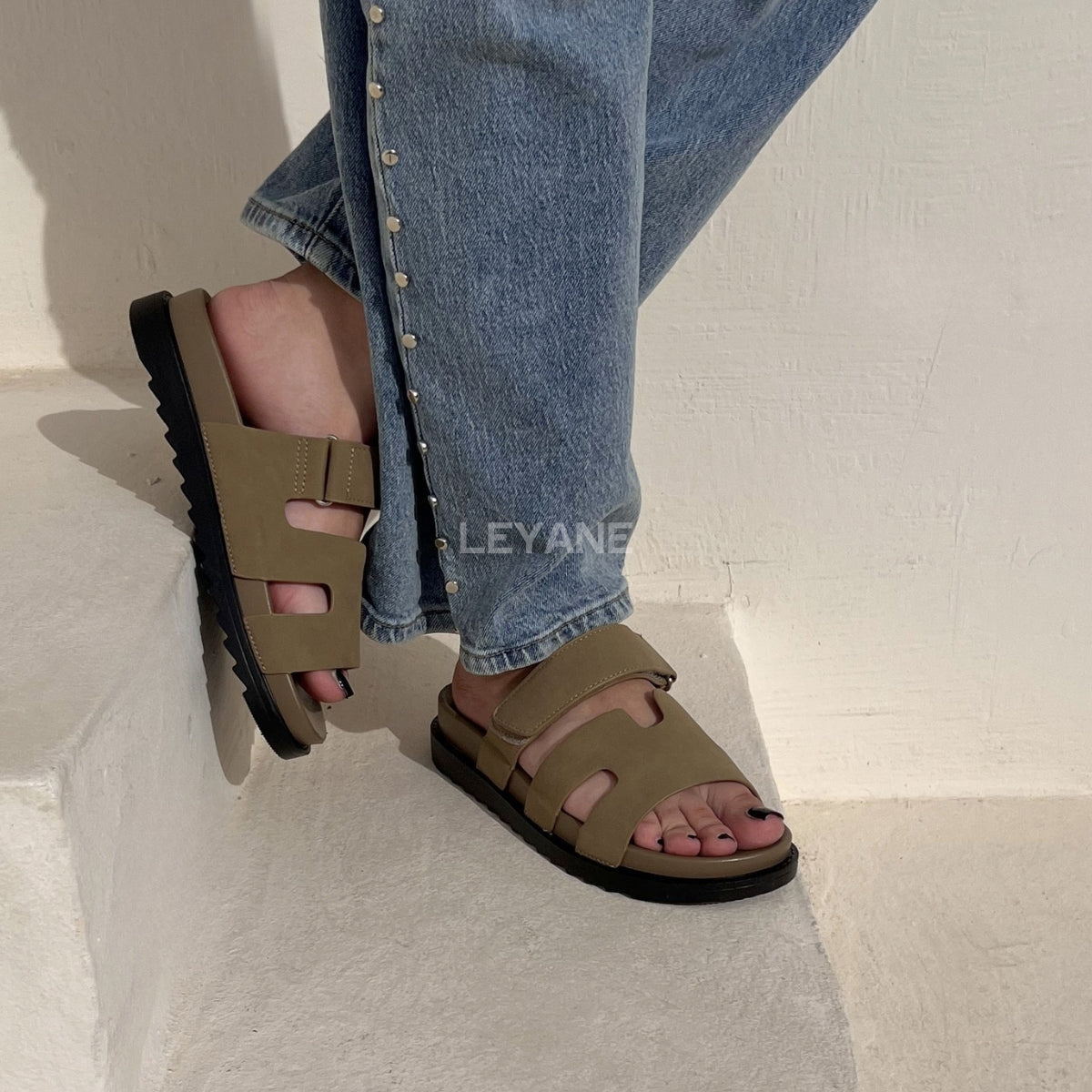 sandale plate, sandale maroc , sandale chunky, chaussures maroc, sandale femme, sandale zara, sandale été, sandals confortables, mules en daim, mules en crochets, mules maroc, mules femmes, mules tendance, sandale et mule, sabots femme
