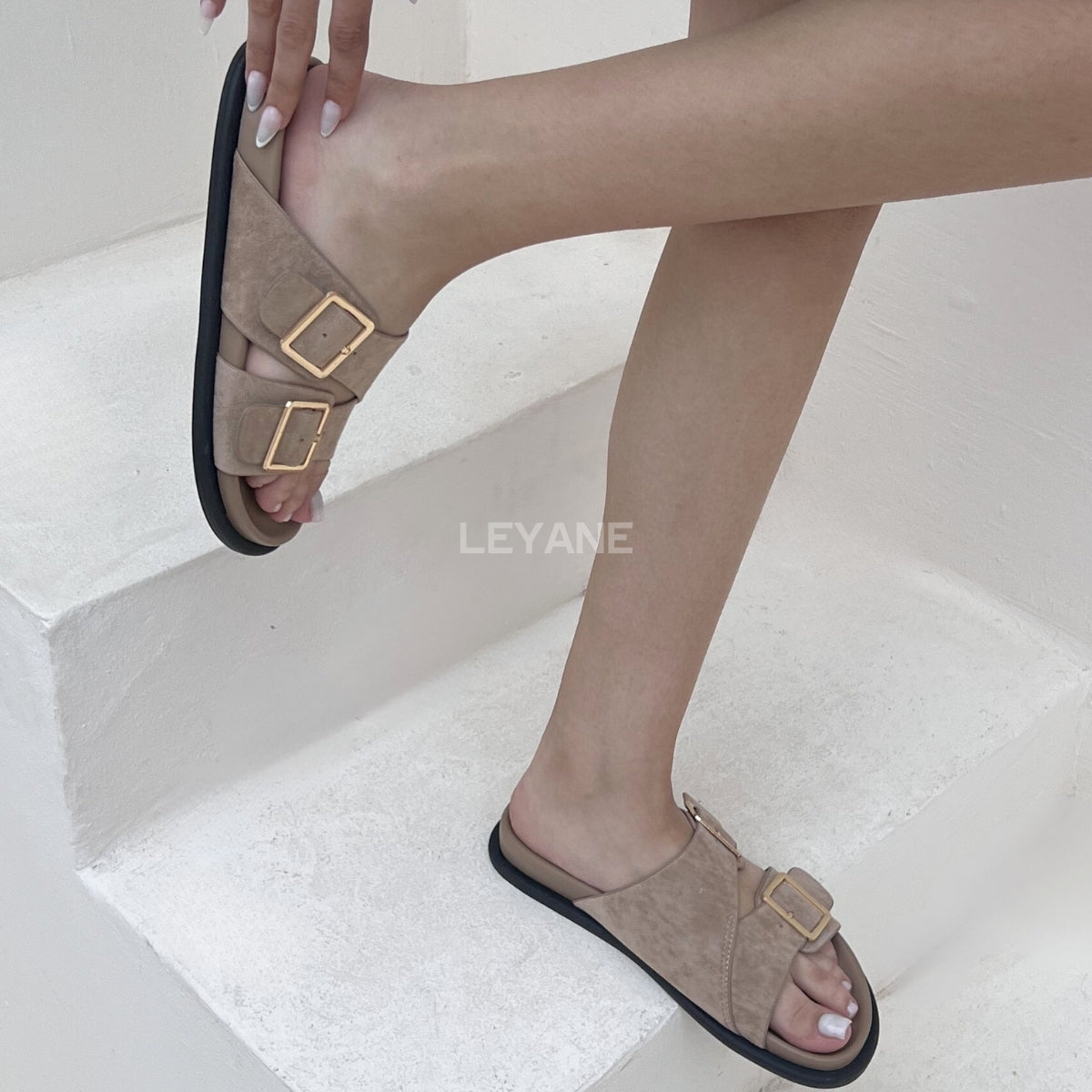 sandale plate, sandale maroc , sandale chunky, chaussures maroc, sandale femme, sandale zara, sandale été, sandals confortables, mules en daim, mules en crochets, mules maroc, mules femmes, mules tendance, sandale et mule, sabots femme
