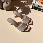escarpin femme maroc,escarpin maroc online, escarpin femme luxe, escarpins femme demi talon,chaussures femmes, aldo; chaussures maroc, sandale talon, chaussures zara, keyza, eram, basket femme, couleur ,tendance,talon ,confortable,tendance,mi-talons,chanel,style,talon femme luxe, talon femme,talon femme maroc, slingback, slingback maroc, slingback chanel,slingback shoes, escarpins slingback, slingback jonak, slingback femme,babies femme
