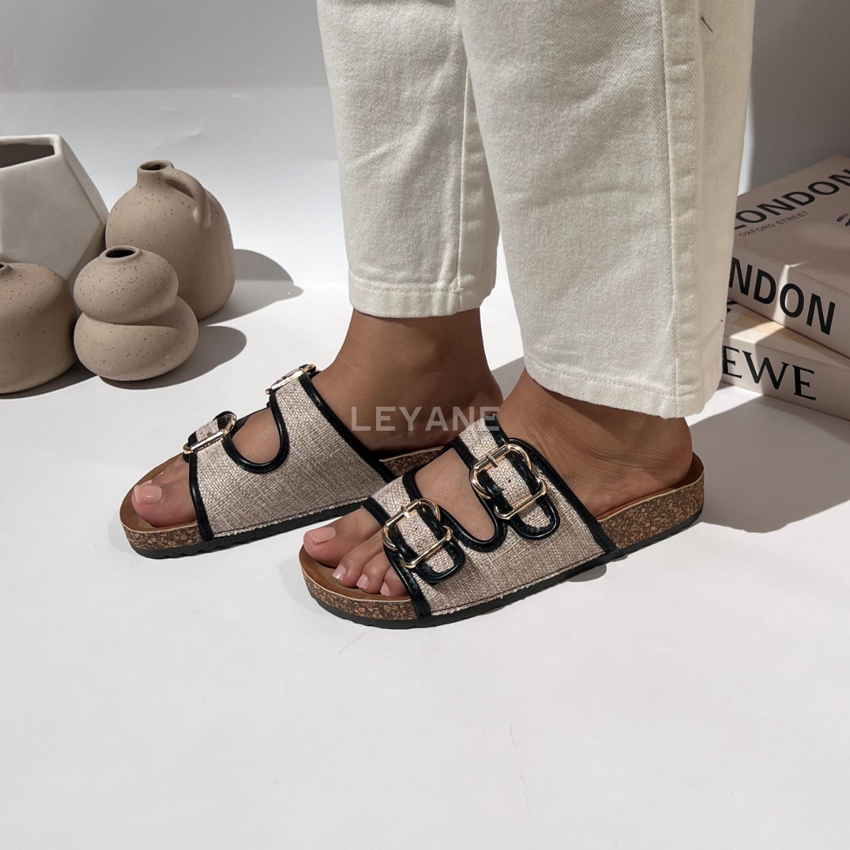 sandale plate, sandale maroc , sandale chunky, chaussures maroc, sandale femme, sandale zara, sandale été, sandals confortables, mules en daim, mules en crochets, mules maroc, mules femmes, mules tendance, sandale et mule, sabots femme
