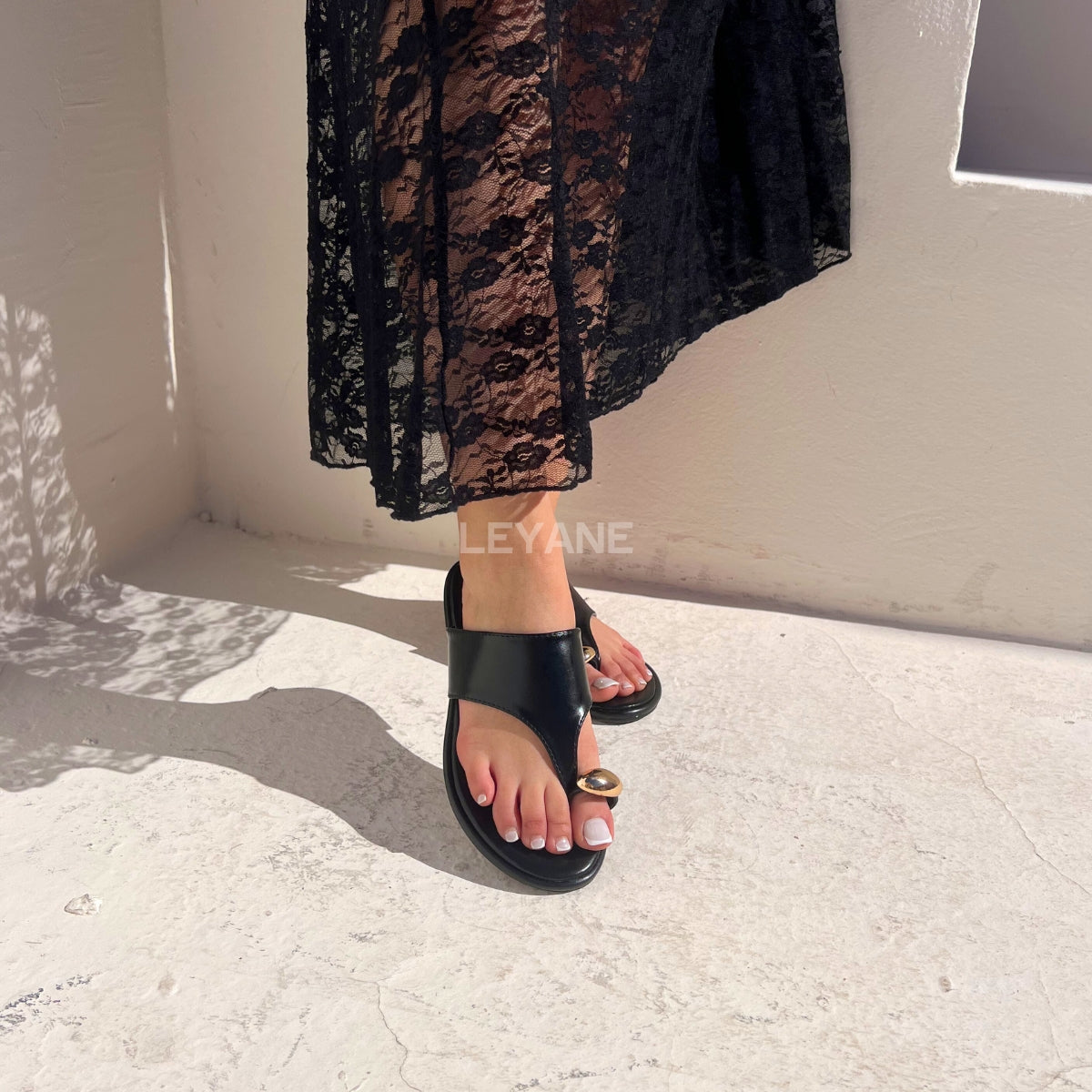 sandale plate, sandale maroc , sandale chunky, chaussures maroc, sandale femme, sandale zara, sandale été, sandals confortables, mules en daim, mules en crochets, mules maroc, mules femmes, mules tendance, sandale et mule, sabots femme
