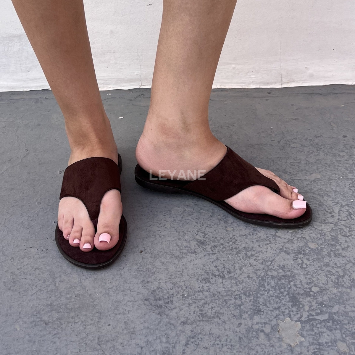 sandale plate, sandale maroc , sandale chunky, chaussures maroc, sandale femme, sandale zara, sandale été, sandals confortables, mules en daim, mules en crochets, mules maroc, mules femmes, mules tendance, sandale et mule, sabots femme
