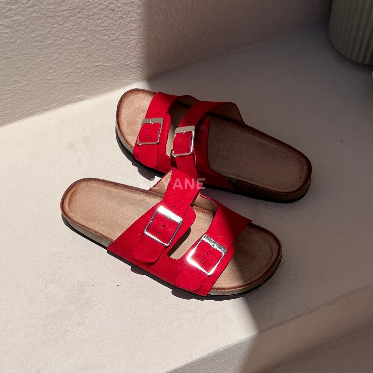 sandale plate, sandale maroc , sandale chunky, chaussures maroc, sandale femme, sandale zara, sandale été, sandals confortables, mules en daim, mules en crochets, mules maroc, mules femmes, mules tendance, sandale et mule, sabots femme
