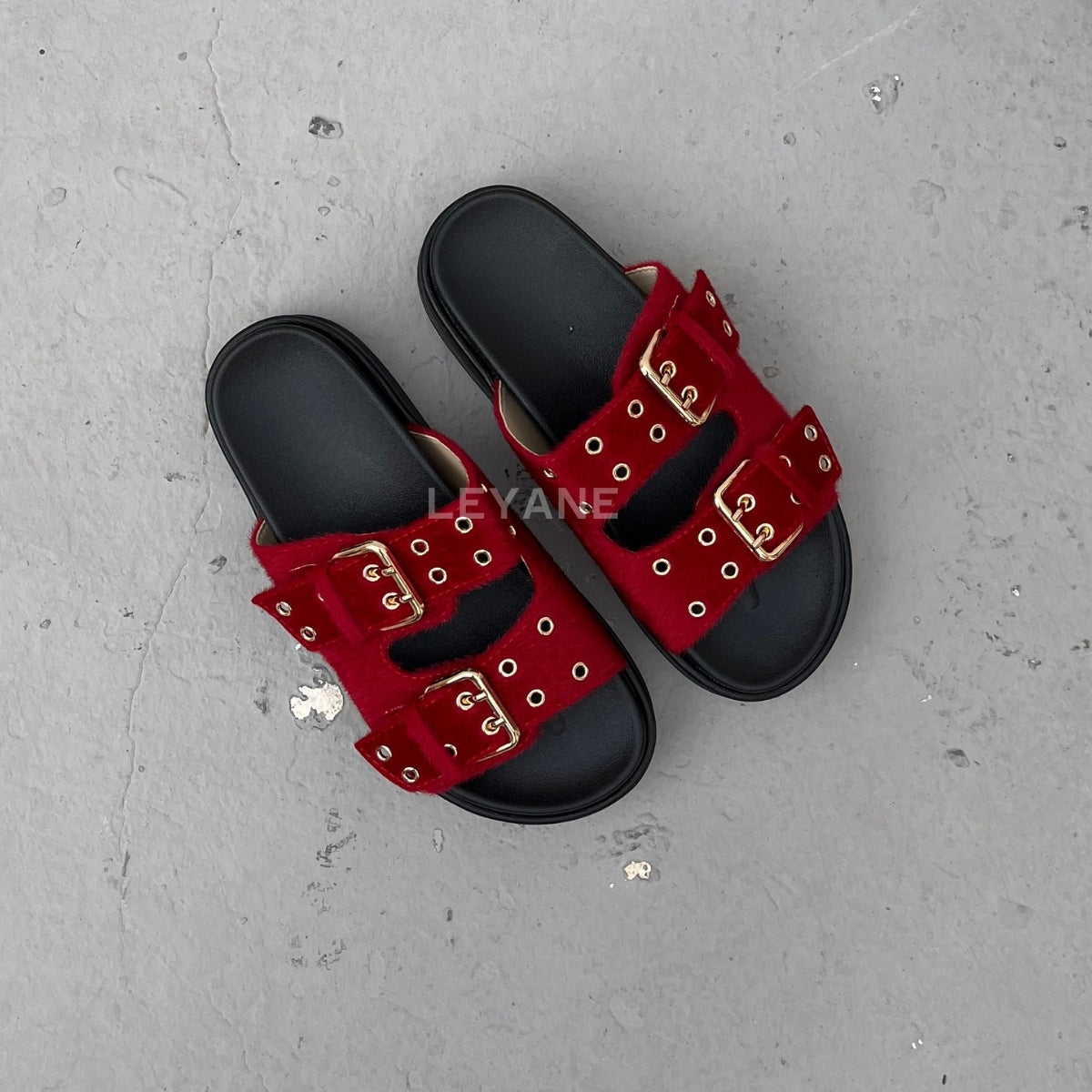 sandale plate, sandale maroc , sandale chunky, chaussures maroc, sandale femme, sandale zara, sandale été, sandals confortables, mules en daim, mules en crochets, mules maroc, mules femmes, mules tendance, sandale et mule, sabots femme
