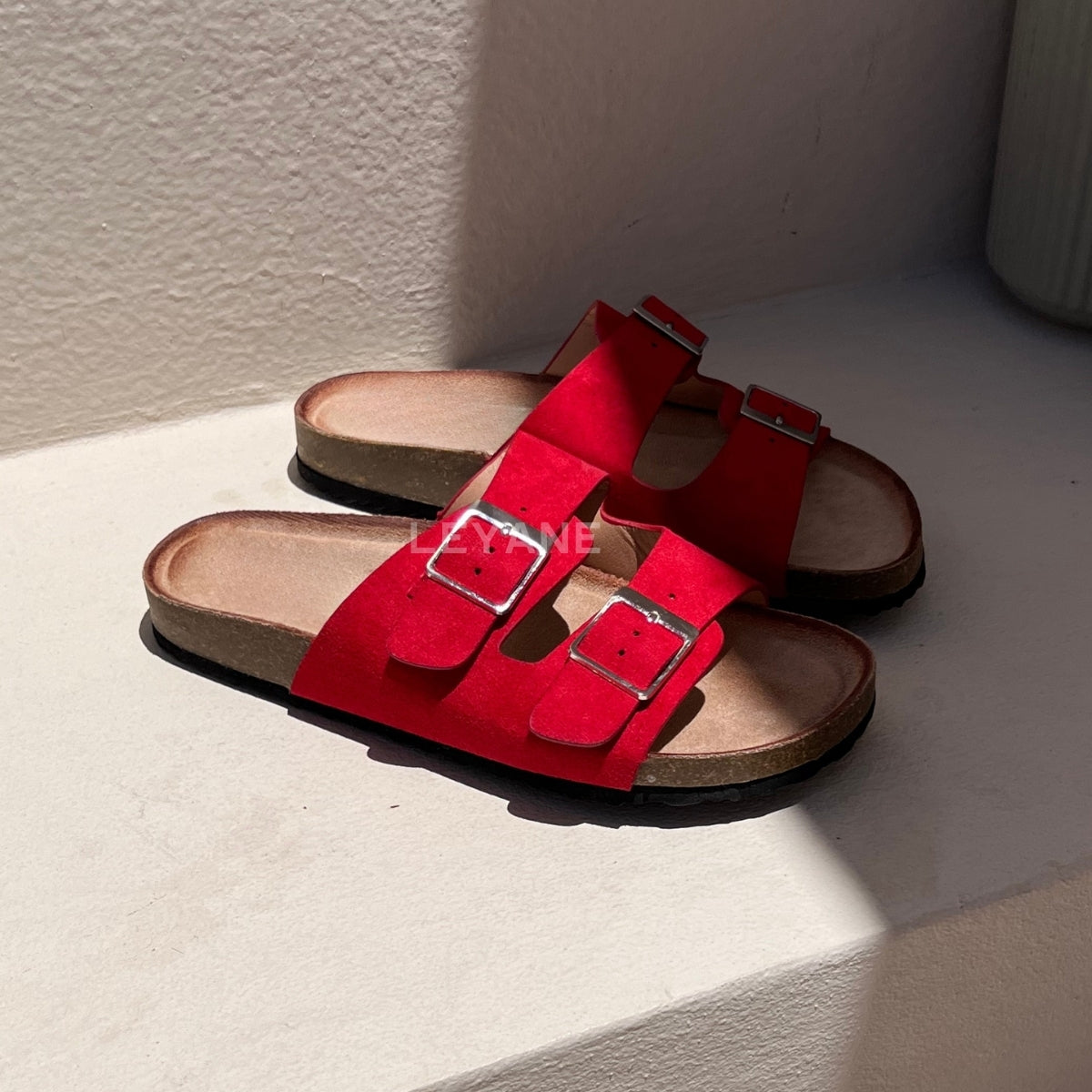 sandale plate, sandale maroc , sandale chunky, chaussures maroc, sandale femme, sandale zara, sandale été, sandals confortables, mules en daim, mules en crochets, mules maroc, mules femmes, mules tendance, sandale et mule, sabots femme

