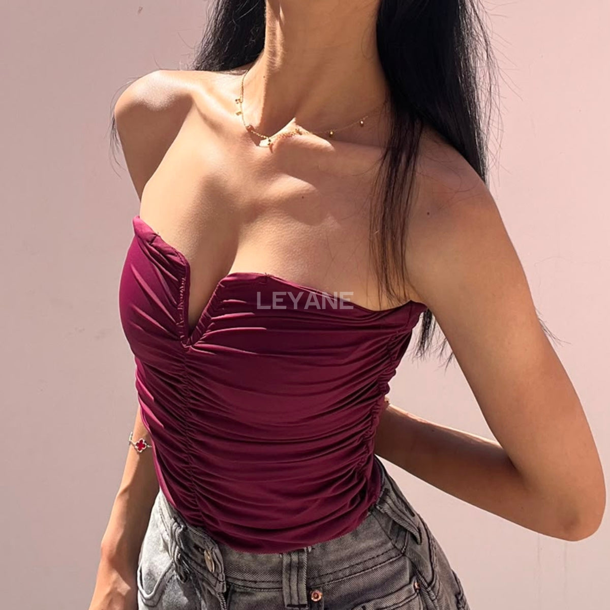 top femme, top soirée, top à sequins, top dos nu, top événement, top habillé, top chic, top élégant, top tendance, top en ligne, top noir, top marron, top brillant, top glamour, top court, top long, top ajusté, top moderne, top fashion, top party, top femme maroc, top maroc, top leyane, top leyane maroc, top marrakech, top casablanca, top rabat, top fes, top tanger, top agadir, outfit femme, outfit soirée, outfit chic, outfit for a date, ootd
