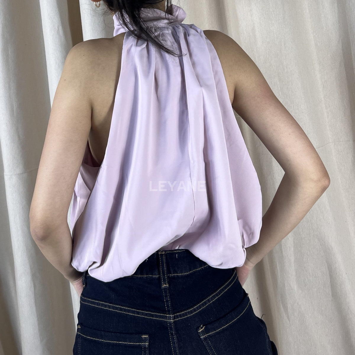 top femme, top soirée, top à sequins, top dos nu, top événement, top habillé, top chic, top élégant, top tendance, top en ligne, top noir, top marron, top brillant, top glamour, top court, top long, top ajusté, top moderne, top fashion, top party, top femme maroc, top maroc, top leyane, top leyane maroc, top marrakech, top casablanca, top rabat, top fes, top tanger, top agadir, outfit femme, outfit soirée, outfit chic, outfit for a date, ootd
