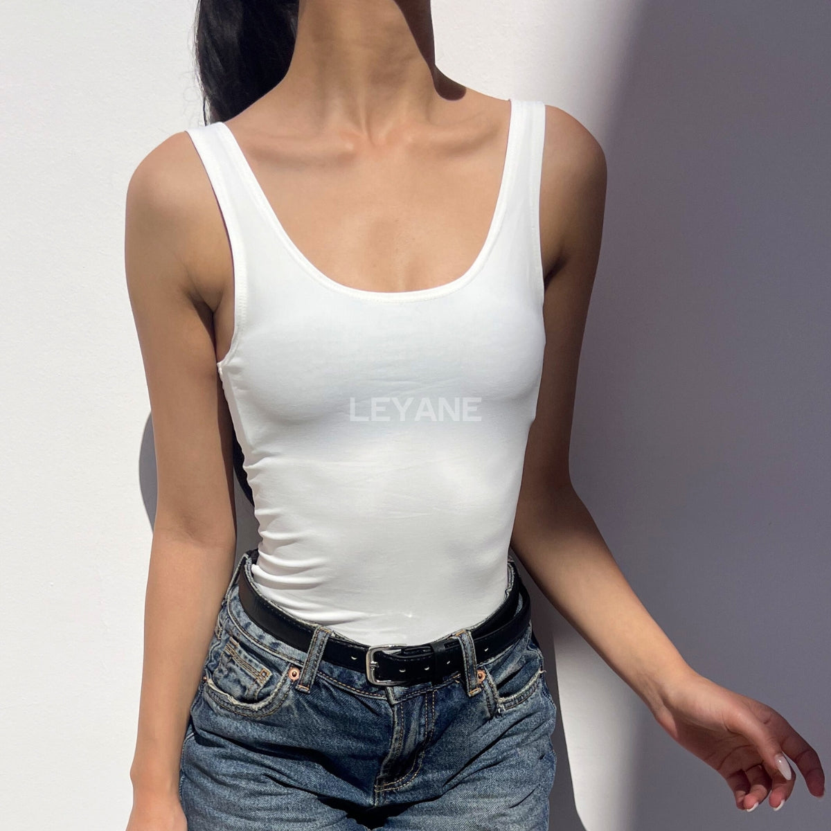 top femme, top soirée, top à sequins, top dos nu, top événement, top habillé, top chic, top élégant, top tendance, top en ligne, top noir, top marron, top brillant, top glamour, top court, top long, top ajusté, top moderne, top fashion, top party, top femme maroc, top maroc, top leyane, top leyane maroc, top marrakech, top casablanca, top rabat, top fes, top tanger, top agadir, outfit femme, outfit soirée, outfit chic, outfit for a date, ootd
