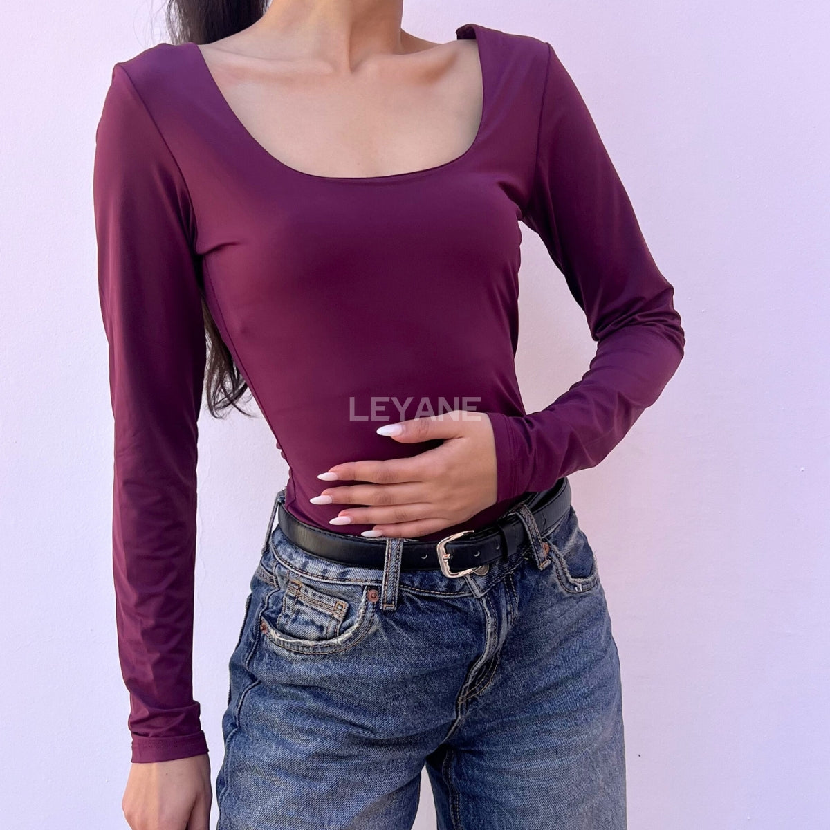 top femme, top soirée, top à sequins, top dos nu, top événement, top habillé, top chic, top élégant, top tendance, top en ligne, top noir, top marron, top brillant, top glamour, top court, top long, top ajusté, top moderne, top fashion, top party, top femme maroc, top maroc, top leyane, top leyane maroc, top marrakech, top casablanca, top rabat, top fes, top tanger, top agadir, outfit femme, outfit soirée, outfit chic, outfit for a date, ootd

