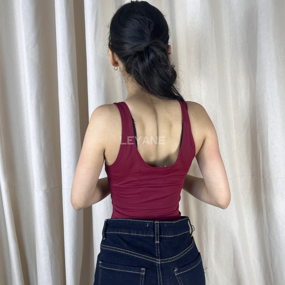 top femme, top soirée, top à sequins, top dos nu, top événement, top habillé, top chic, top élégant, top tendance, top en ligne, top noir, top marron, top brillant, top glamour, top court, top long, top ajusté, top moderne, top fashion, top party, top femme maroc, top maroc, top leyane, top leyane maroc, top marrakech, top casablanca, top rabat, top fes, top tanger, top agadir, outfit femme, outfit soirée, outfit chic, outfit for a date, ootd
