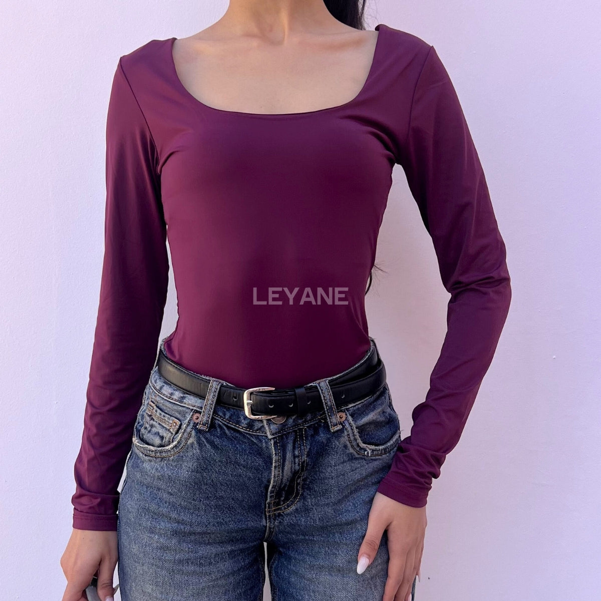 top femme, top soirée, top à sequins, top dos nu, top événement, top habillé, top chic, top élégant, top tendance, top en ligne, top noir, top marron, top brillant, top glamour, top court, top long, top ajusté, top moderne, top fashion, top party, top femme maroc, top maroc, top leyane, top leyane maroc, top marrakech, top casablanca, top rabat, top fes, top tanger, top agadir, outfit femme, outfit soirée, outfit chic, outfit for a date, ootd
top femme, top soirée, top à sequins, top dos nu, top événement, 