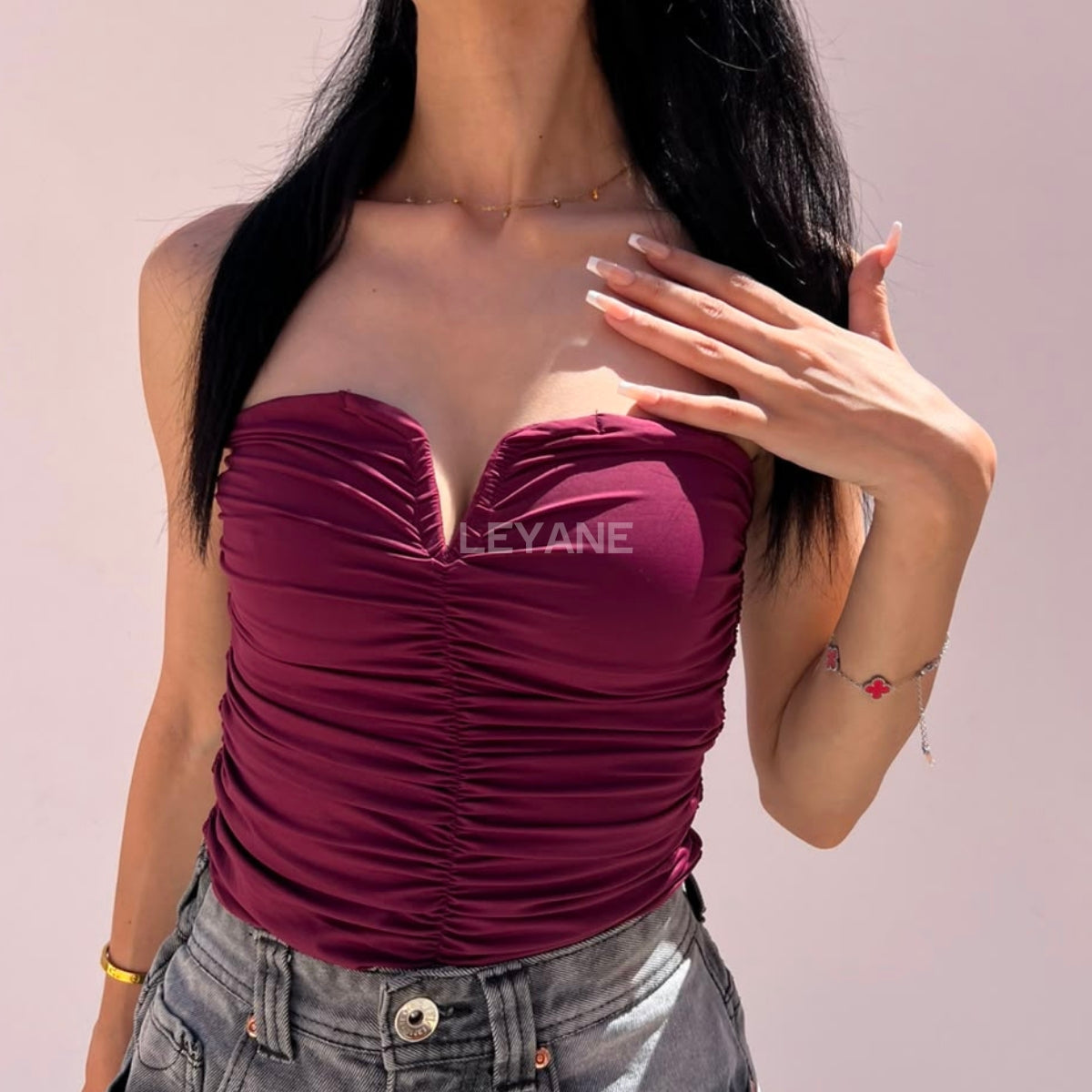 top femme, top soirée, top à sequins, top dos nu, top événement, top habillé, top chic, top élégant, top tendance, top en ligne, top noir, top marron, top brillant, top glamour, top court, top long, top ajusté, top moderne, top fashion, top party, top femme maroc, top maroc, top leyane, top leyane maroc, top marrakech, top casablanca, top rabat, top fes, top tanger, top agadir, outfit femme, outfit soirée, outfit chic, outfit for a date, ootd
