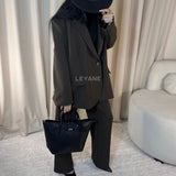 Veste femme, veste femme maroc, veste oversize, veste en ligne pour femme, veste zara, blouson, blouson femme, veste effet daim, bomber femme, veste pour femme maroc, veste bershka femme, veste stradivarus, veste zara femme, veste maroc en ligne, veste en cuir, veste aviateur
