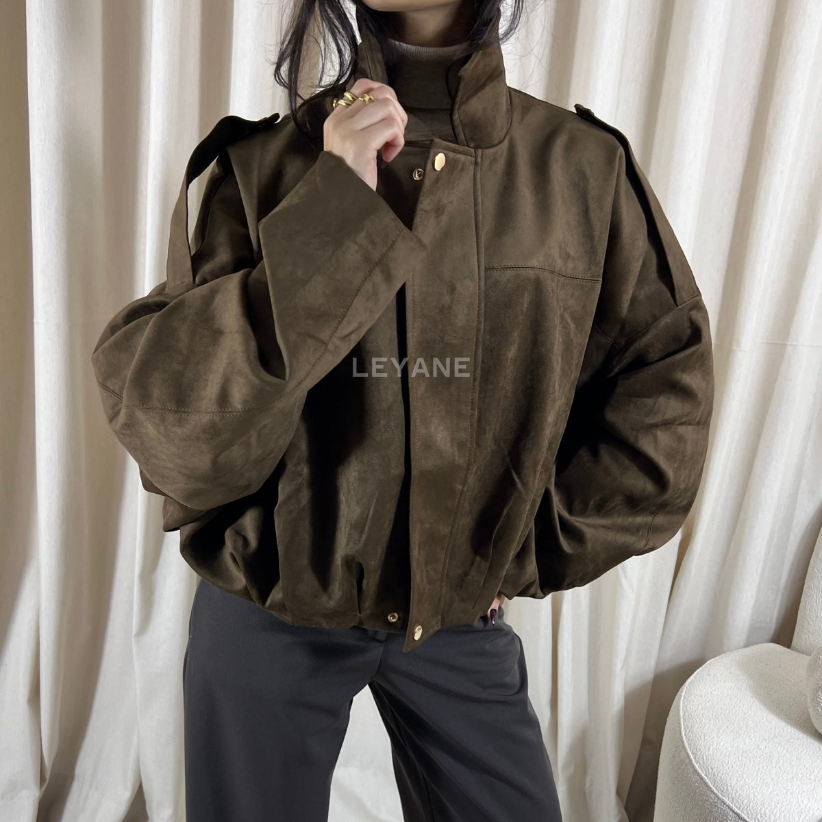 Veste femme, veste femme maroc, veste oversize, veste en ligne pour femme, veste zara, blouson, blouson femme, veste effet daim, bomber femme, veste pour femme maroc, veste bershka femme, veste stradivarus, veste zara femme, veste maroc en ligne, veste en cuir, veste aviateur
